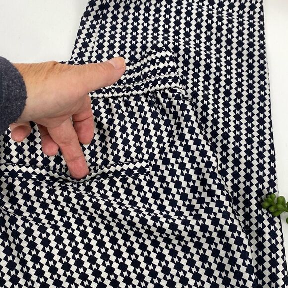 Ann Taylor Pull-On‎ Satin Tapered Pants Printed Pockets Elastic Waist Navy 2 - Picture 7 of 12